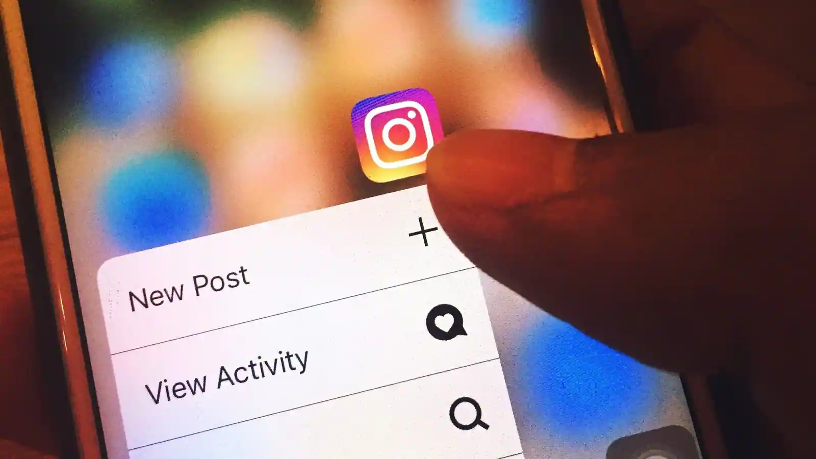 Instagram Has a Way to Hide Your Online Status From Others​